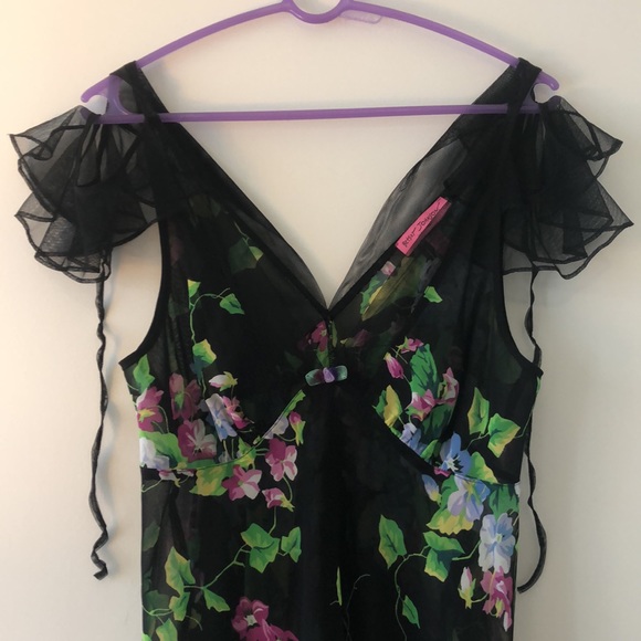 New Betsey Johnson sheer floral rosette ruffle cold shoulder flutter sleeve slip - Picture 5 of 11